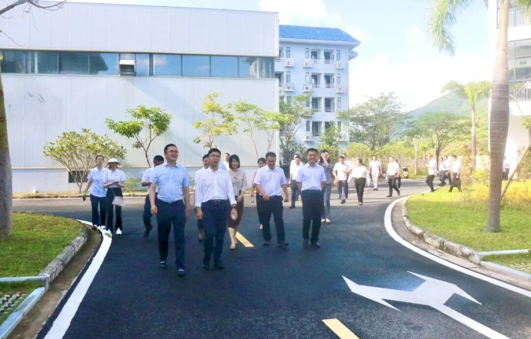 市委組織部組織參觀環(huán)農集團黨委自貿港先鋒行